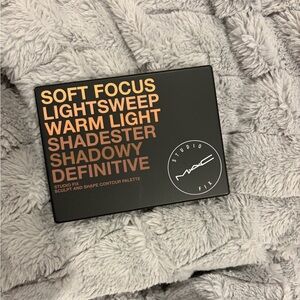 MAC Cosmetics Soft Focus Contour Palette